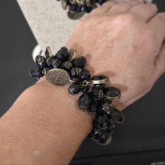 Premier Designs Black Crystal Necklace, Earrings, & Bracelet Ensemble - Picture 3 of 4